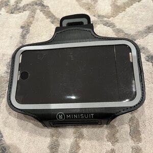 upper arm cell phone holder for workout